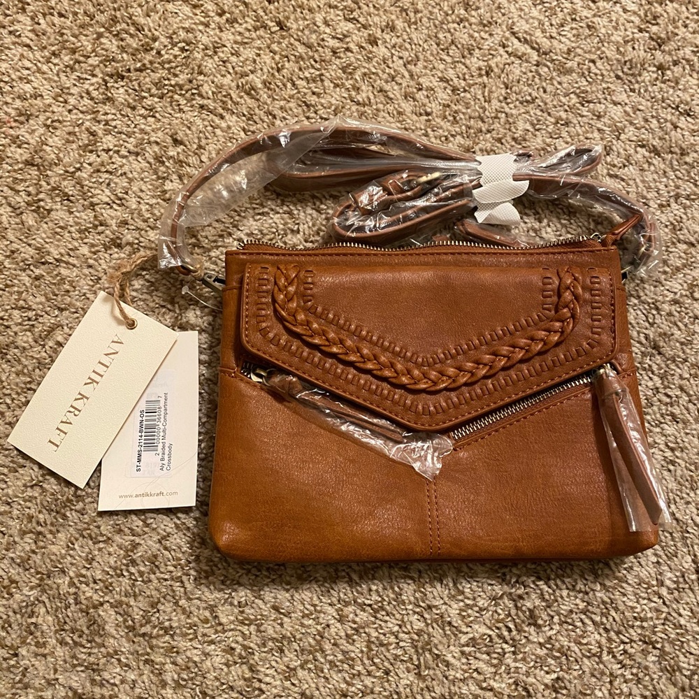 Crossbody purse